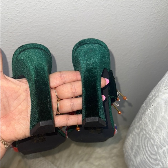 Green and Red Floral Embroidered Heels with Mexican-Style Design - Picture 5 of 7